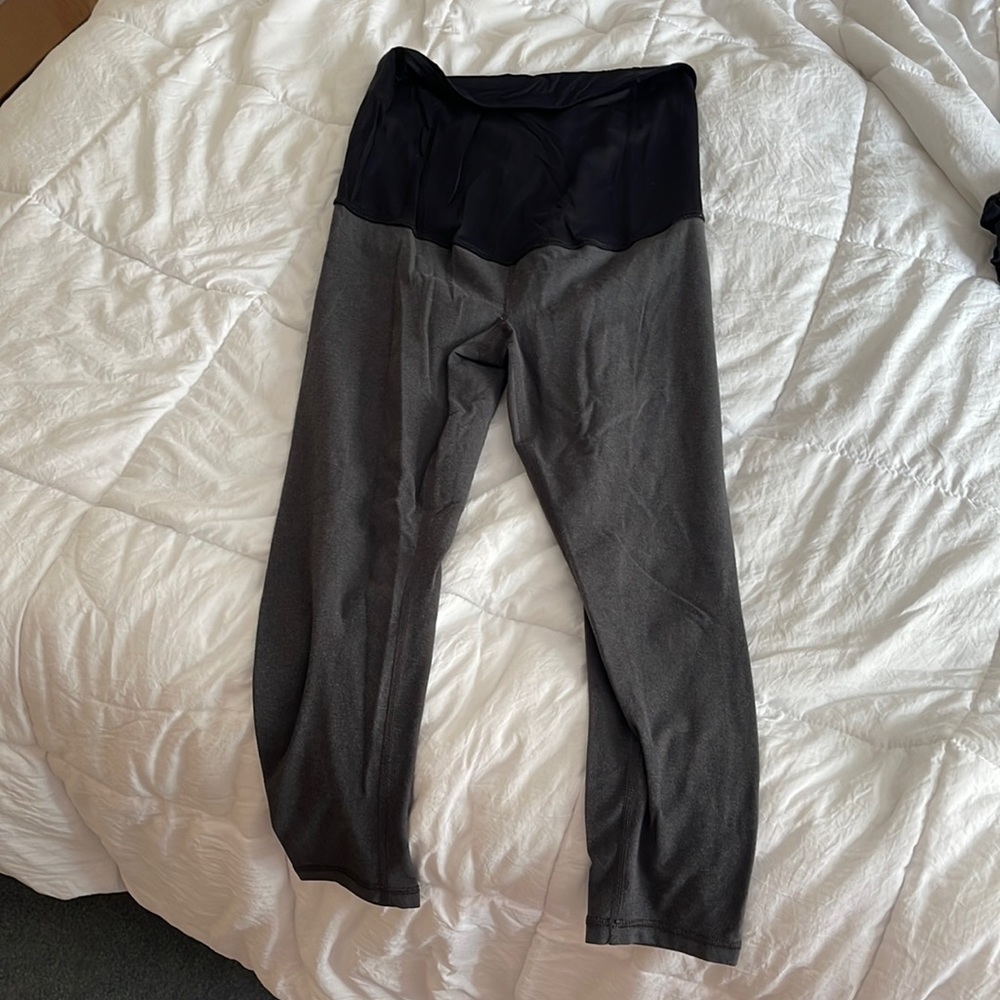 Isabel, maternity, gray leggings size large
